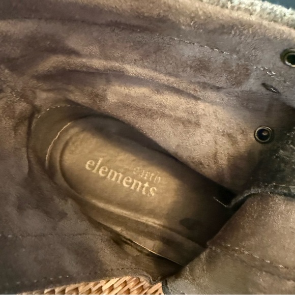 Element Lace-Up Boots in Brown and Tan size 8 wide - Picture 9 of 12